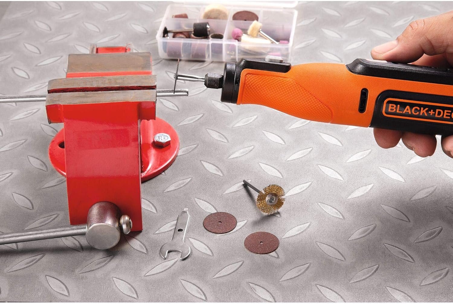 BLACK+DECKER BCRT8I, Multi-Herramienta Rotativa 7.2 V con 53 Accesorios - Imagen 3