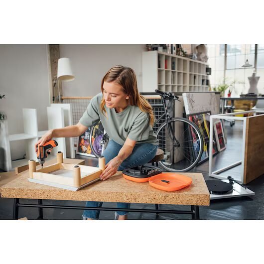 BLACK+DECKER Atornillador a Batería 3.6V, Batería de litio 1.5Ah, Carga Rápida, 5.5Nm de Torque BCF611CK - Imagen 4