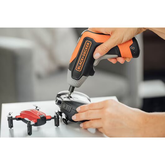 BLACK+DECKER Atornillador a Batería 3.6V, Batería de litio 1.5Ah, Carga Rápida, 5.5Nm de Torque BCF611CK - Imagen 18