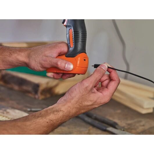 BLACK+DECKER BDCD8-QW - Taladro atornillador sin cable 7.2V con batería de litio, Negro/ Naranja - Imagen 8
