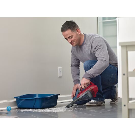 Black+Decker Aspirador Recogetodo ciclónico inalámbrico, Gris/Rojo, 10.8 V DVA315J-QW - Imagen 6